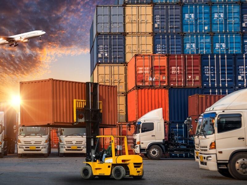 Hải Tàu Logistic là công ty dịch vụ trung gian uy tín, cung cấp dịch vụ với mức chi phí hợp lý, tối ưu cho cả khách hàng